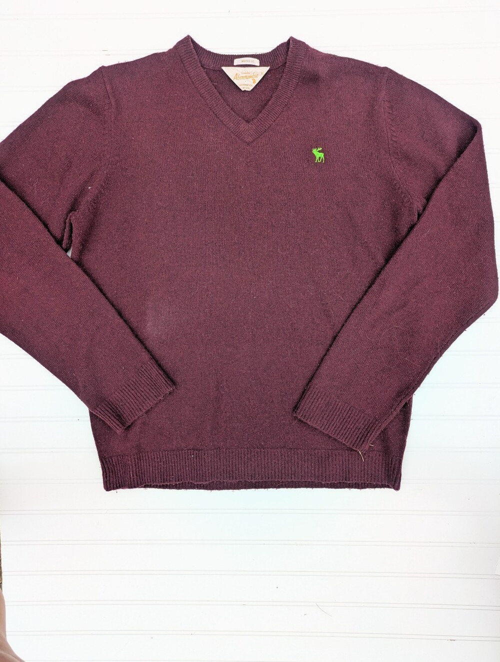Abercrombie Vintage Y2K Wool Blend Burgundy V-Neck Muscle Sweater